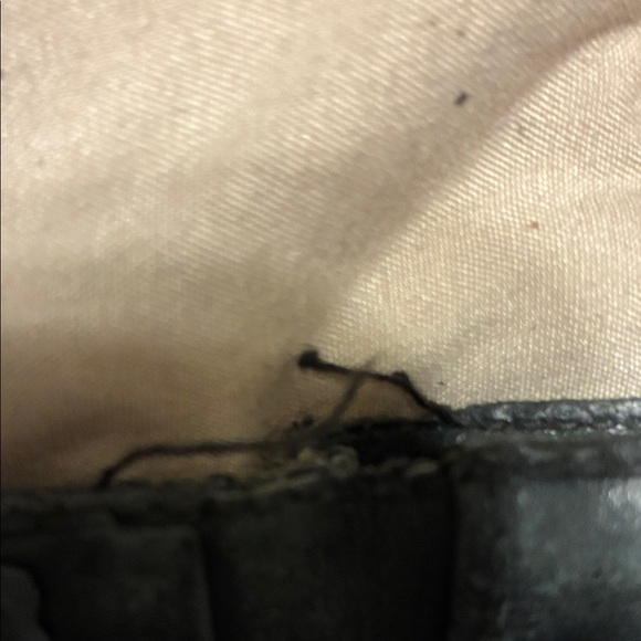 Gucci Distressed Black Leather Project Wallet - - Picture 4 of 7